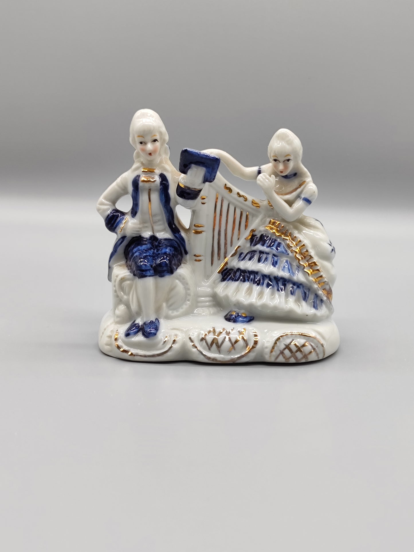 Porzellanfigur Rokoko Stil Dame mit Harfe Herr mit Notenblatt