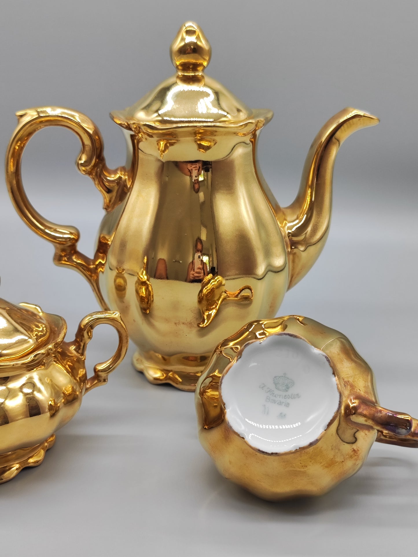 Bayerisches vintage teeservice aus vergoldettem porzellan