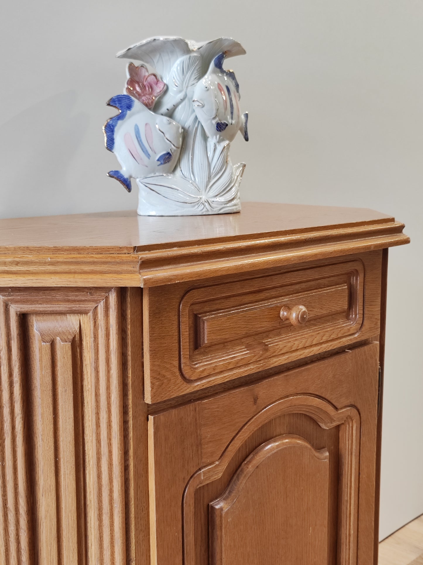 Vintage Eckschrank Schränkchen Echtholz