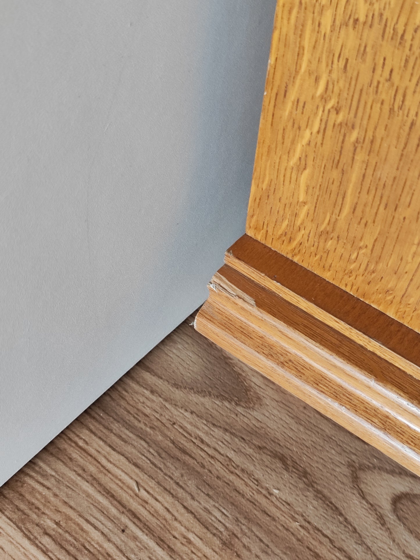 Vintage Eckschrank Schränkchen Echtholz