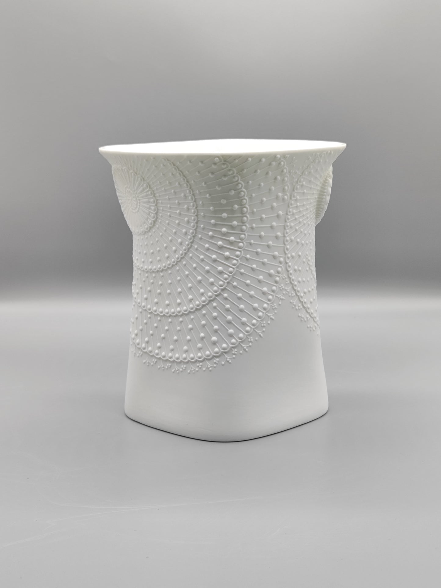 Kayser Vase weiß M. Frey Höhe 21 incl.