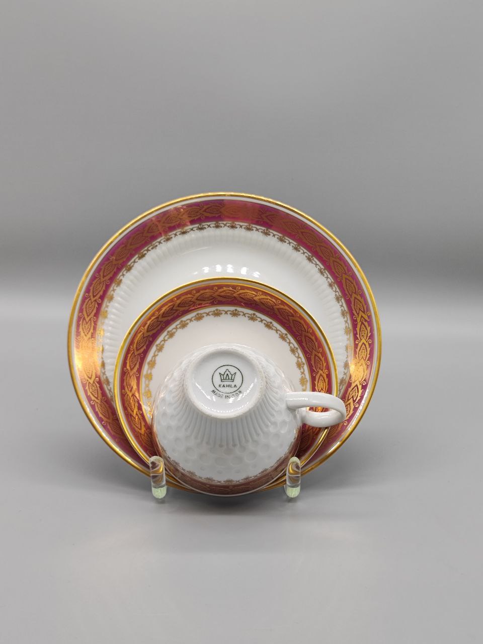 Teeservice für eine Tasse, Sammlerstück mit Goldrand