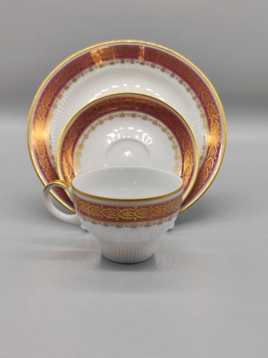 Teeservice für eine Tasse, Sammlerstück mit Goldrand