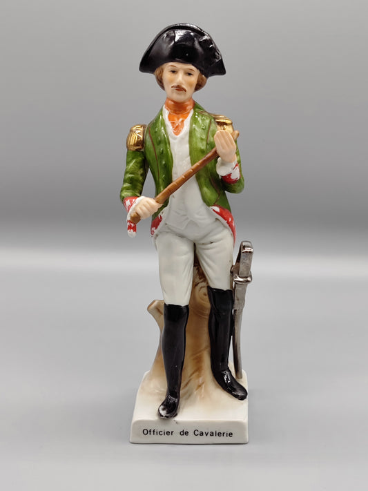 Wunderschöne handbemalte Vintage-Offiziersfigur/Figur der französischen Armee  im Vintage-Stil.