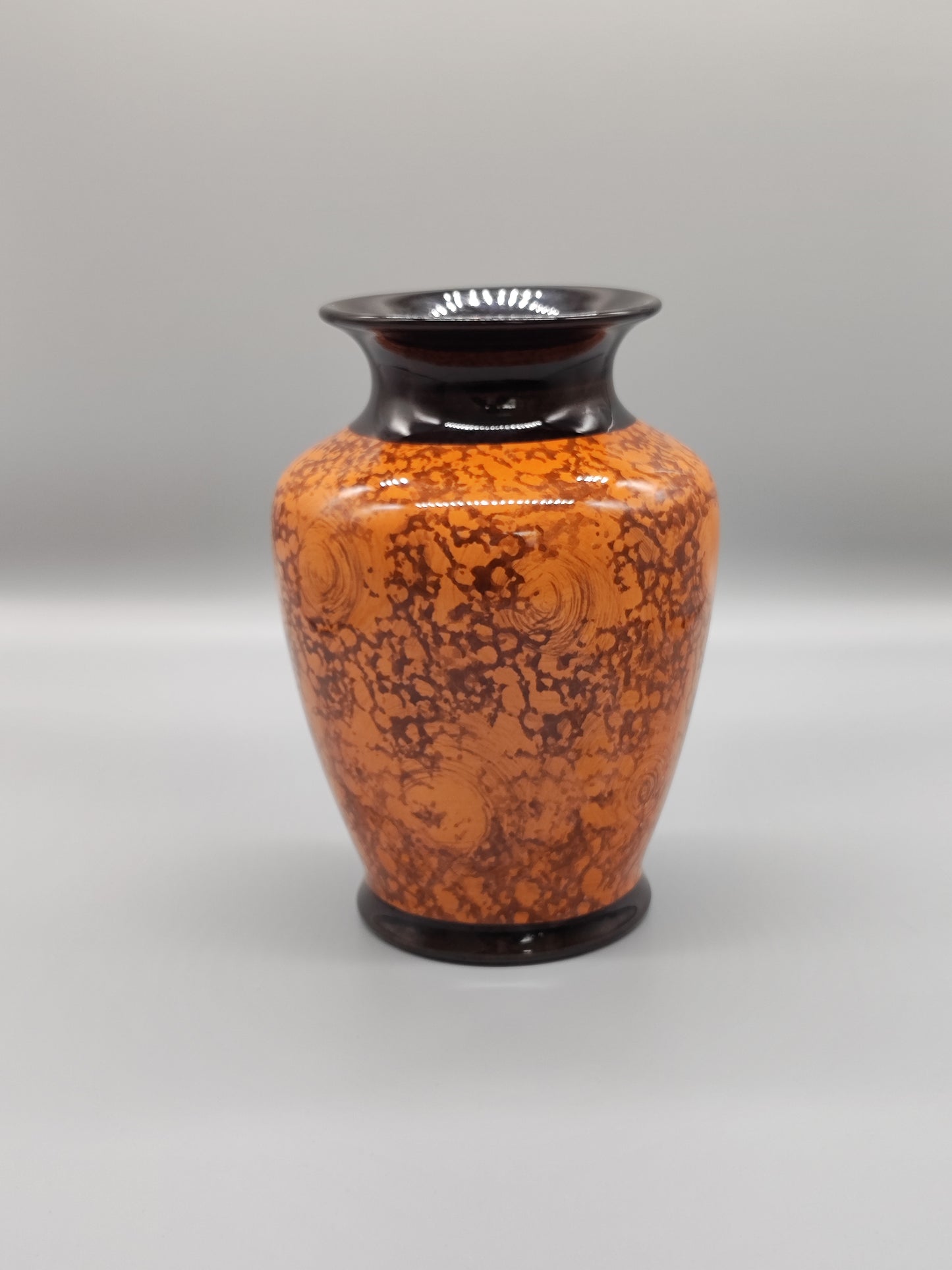 eine Vase für Blumen