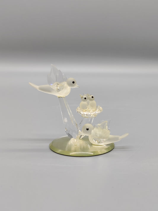Swarovski-Vögel im Nest