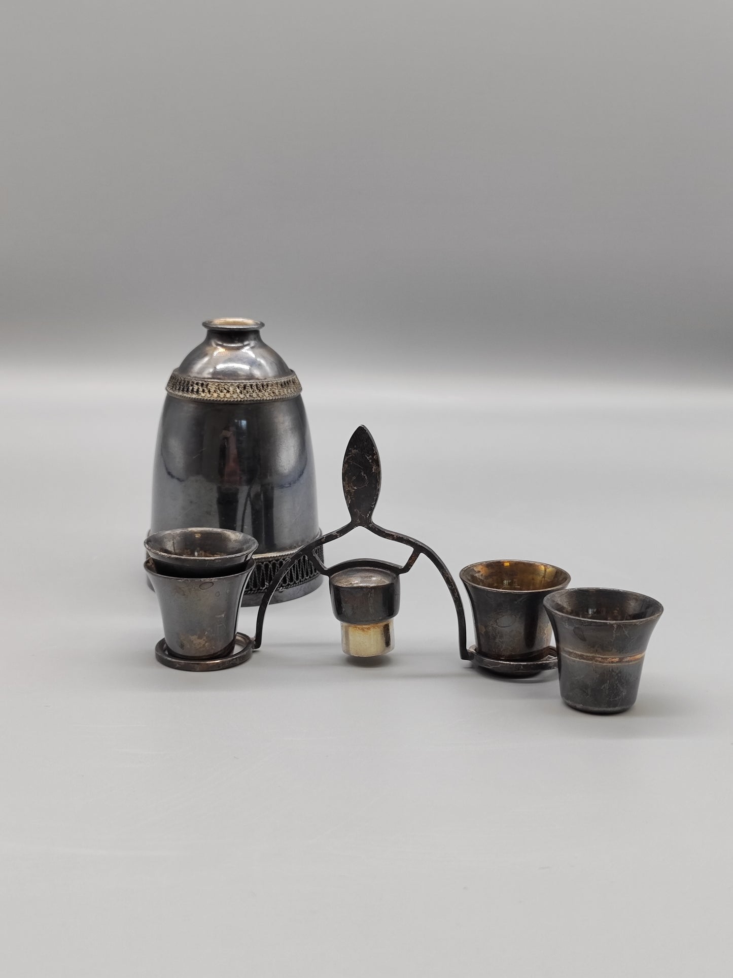 Vintage-Set aus Neusilber für Likör-Vintage-Damast-Dekanter der UdSSR