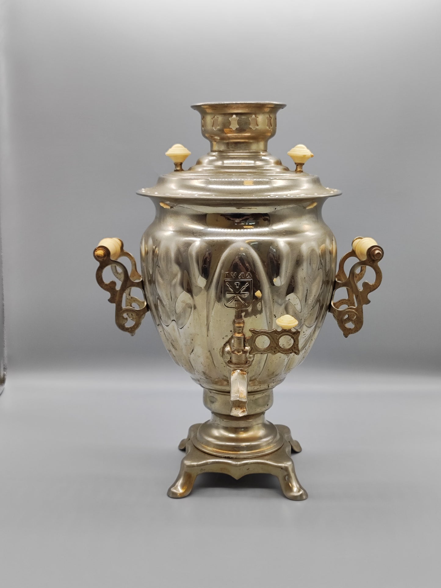 Elektrischer Tula-Samowar, hergestellt in der UdSSR, in funktionsfähigem Zustand