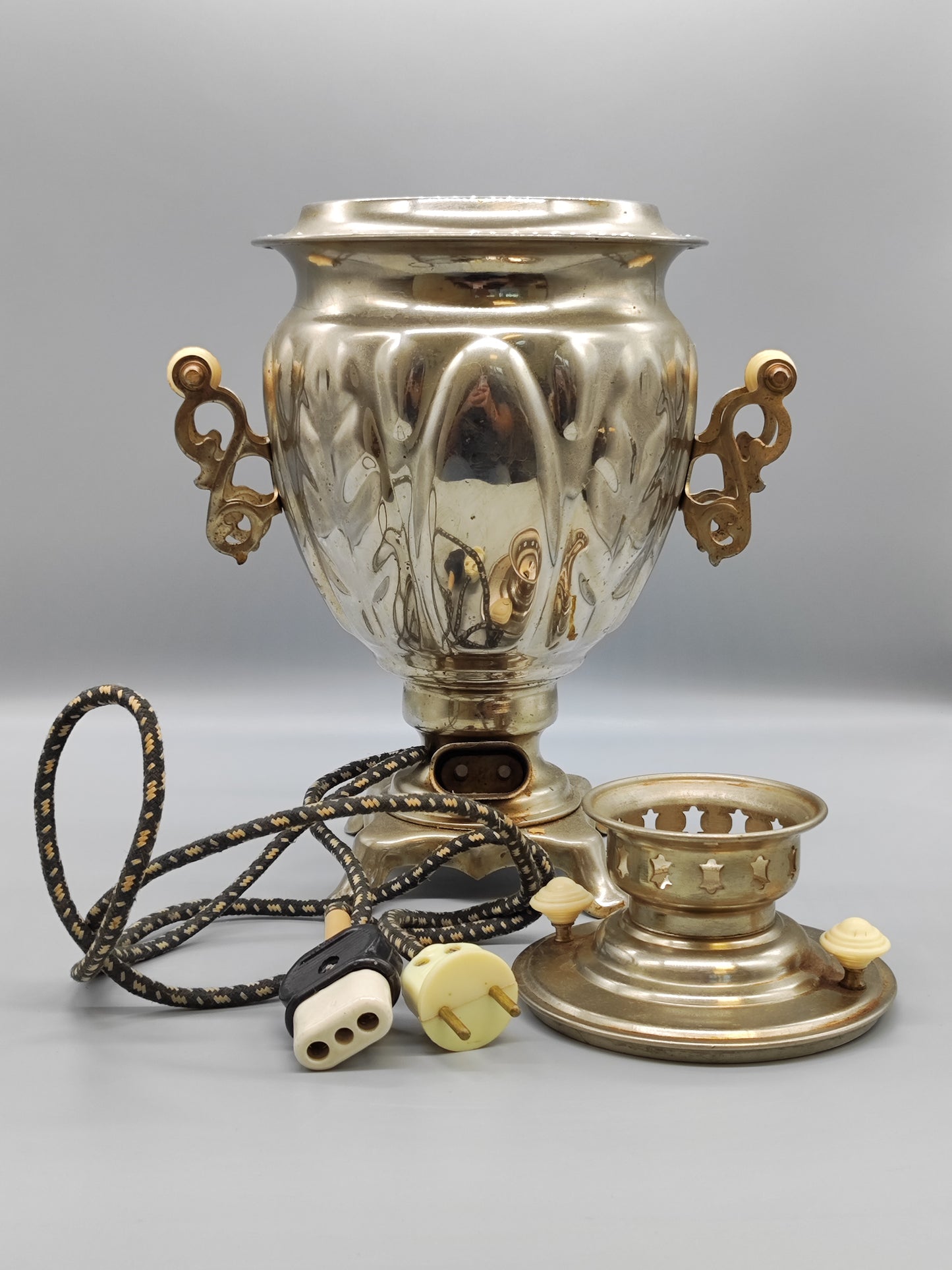 Elektrischer Tula-Samowar, hergestellt in der UdSSR, in funktionsfähigem Zustand